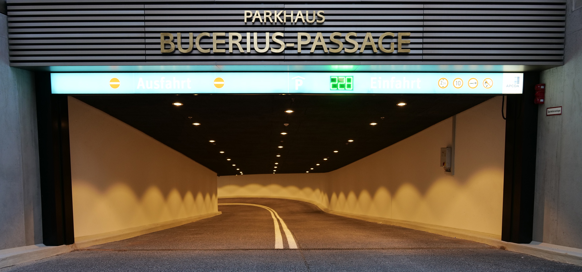 Christensen Tore für Tiefgaragen sind sehr oft im Großraum Hamburg installiert, hier in der neuen Bucerius-Passage